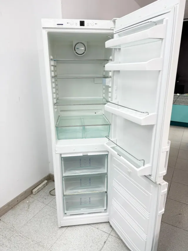 Nevera Liebherr 1,80m x 54cm