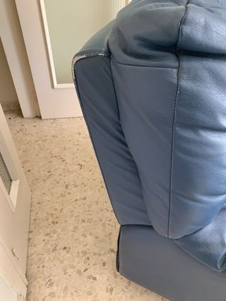 Sillón Natuzzi de piel azul