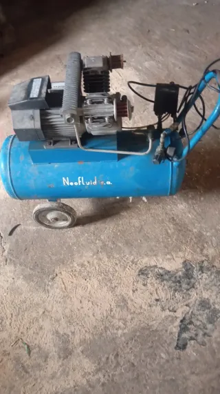 Compresor de aire azul