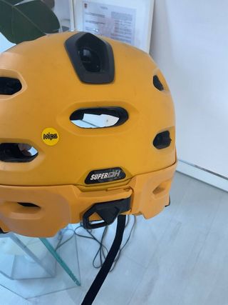 Casco bici Bell Super Dh como NUEVO