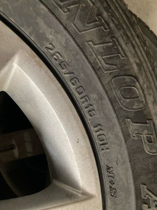 Llantas Mitsubishi 17 Originales con Neumáticos