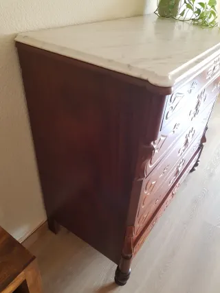 Antigua cómoda catalana isabelina