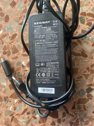 Cargador Segway 42V 71W