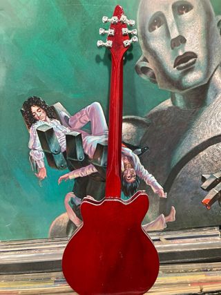 Guitarra Conmemorativa Queen