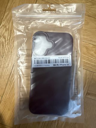 Funda iPhone 16 3D granate