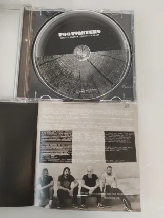 FOO FIGHTERS, Echoes, Silence, Patience Grace