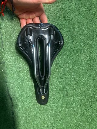 Sillín Bontrager montrose 138