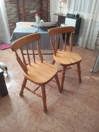 Juego de 2 sillas de pino