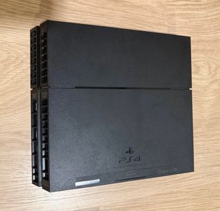 PS4 (PlayStation 4) Negra + Juegos