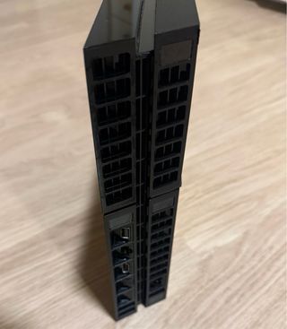 PS4 (PlayStation 4) Negra + Juegos