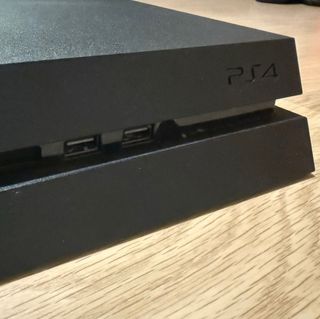 PS4 (PlayStation 4) Negra + Juegos