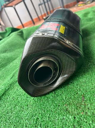 Akrapovic TMAX 560 Escape Carbono