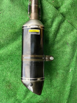 Akrapovic TMAX 560 Escape Carbono