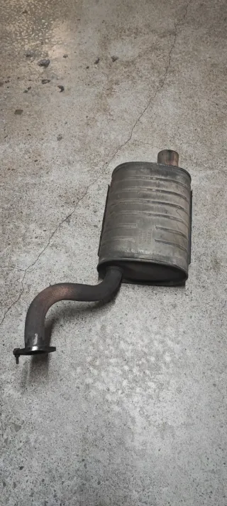 Silencioso trasero Lexus IS200