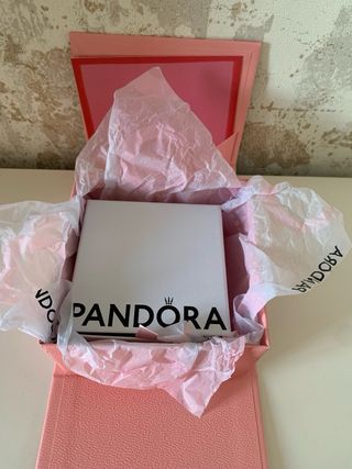 Cajita joyero Pandora rosa con lazo