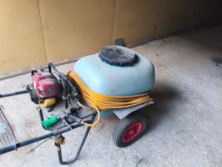 Sulfatadora Honda con Carro