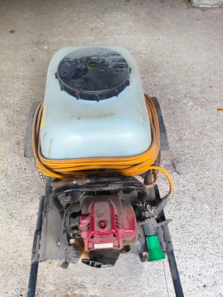 Sulfatadora Honda con Carro