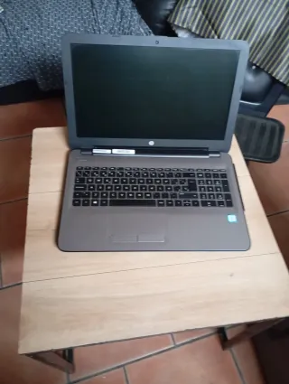 Portátil Negro. Grande