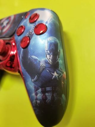 Mando PS5 Capitán América Edición Especial