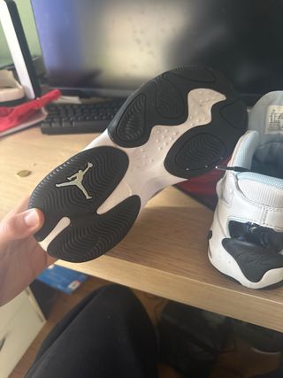 Jordan Max Aura 4 Blancas y Azules