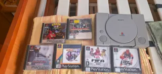 Consola PlayStation 1 + 5 Juegos