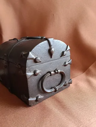 Cofre antiguo siglo XVI