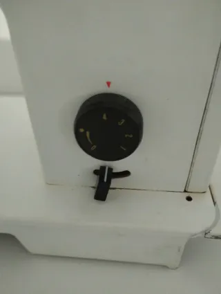 Máquina de coser Alfa