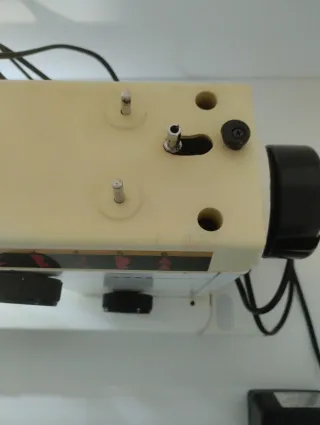 Máquina de coser Alfa