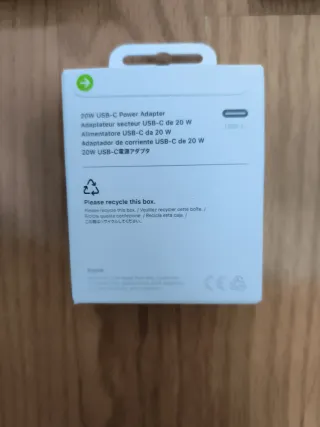 iPhone 16 Azul Nuevo + Funda + Cargador