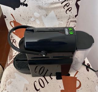 Cafetera Nespresso Negra
