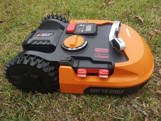 Robot cortacésped WORX como nuevo