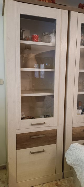 2 vitrinas y aparador juntos o por separado