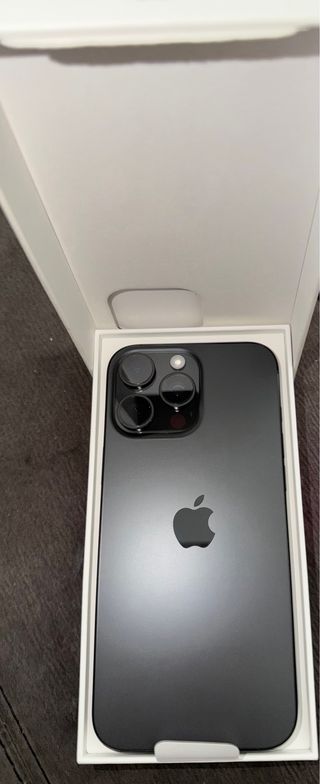 iPhone 16 Pro Max Nuevo A ESTRENAR