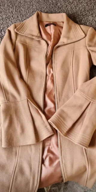 Cappottino beige maniche a campana