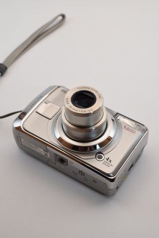 Cámara Digital Fujifilm FinePix A900 - 9 MP