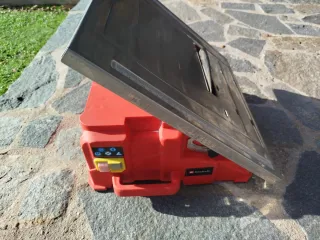 Cortadora de azulejos y piedra