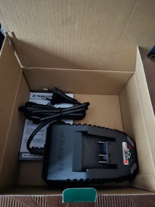 Cargador Parkside X20V TEAM 2.4A