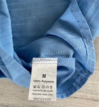 Blusa celeste con encaje