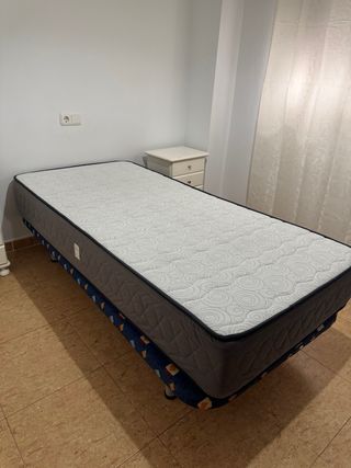 Cama individual 90x190 con colchón Viscoflex