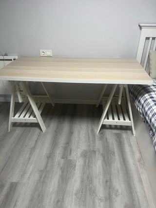Mesa escritorio madera clara