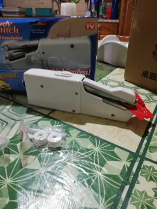 Macchina da cucire portatile Handy Stitch