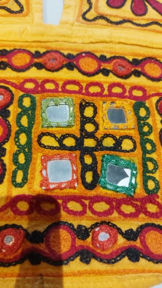 Adorno textil artesanal