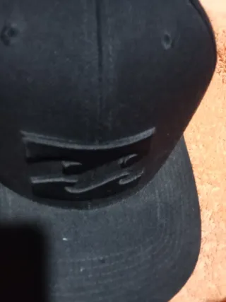 Lote 4Gorras Billabong y Quiksilver