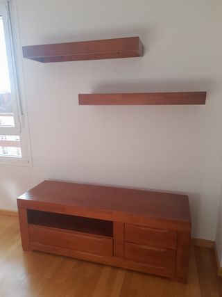 Salón completo de madera maciza, de la casa Roizo.