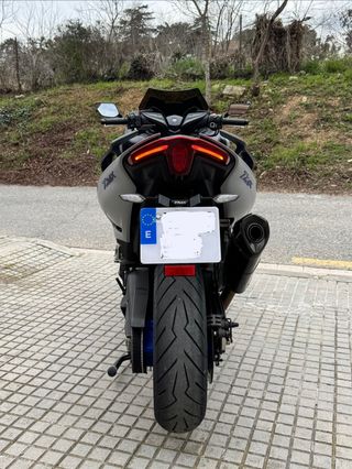 Yamaha TMAX 560