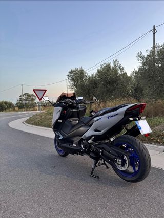 Yamaha TMAX 560