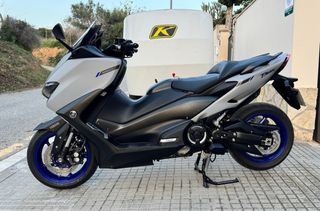 Yamaha TMAX 560