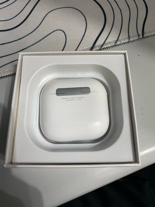 Airpods 4 con cancelación de ruido
