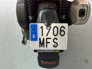 PIAGGIO BEVERLY 300 HPE