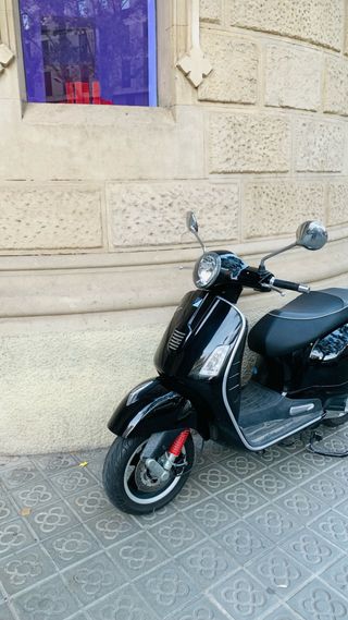Vespa GTS 125 S ie Negra / Unico Propietario